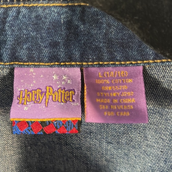 Harry Potter Hogwarts Denim Jacket Size Large 14-16 in excellent condition. - Picture 5 of 5